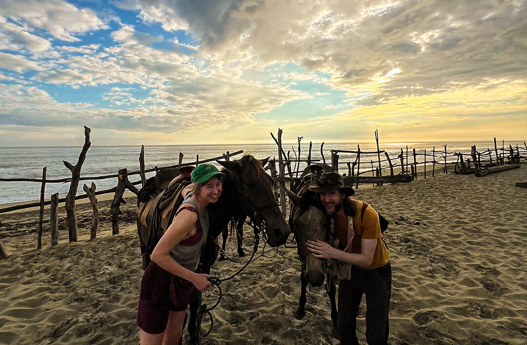 Cabalgata y Atardecer