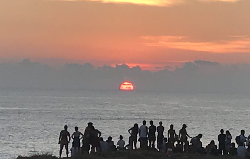 Atardecer En Punta Cometa